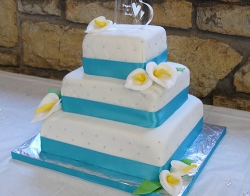 calla lily wedding cake1