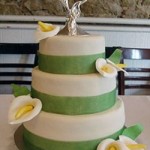 green and white calla lily cake